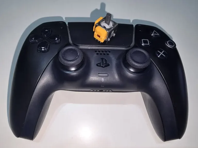 Read more about the article Wymiana analogów DualSense – kiedy i dlaczego warto?
